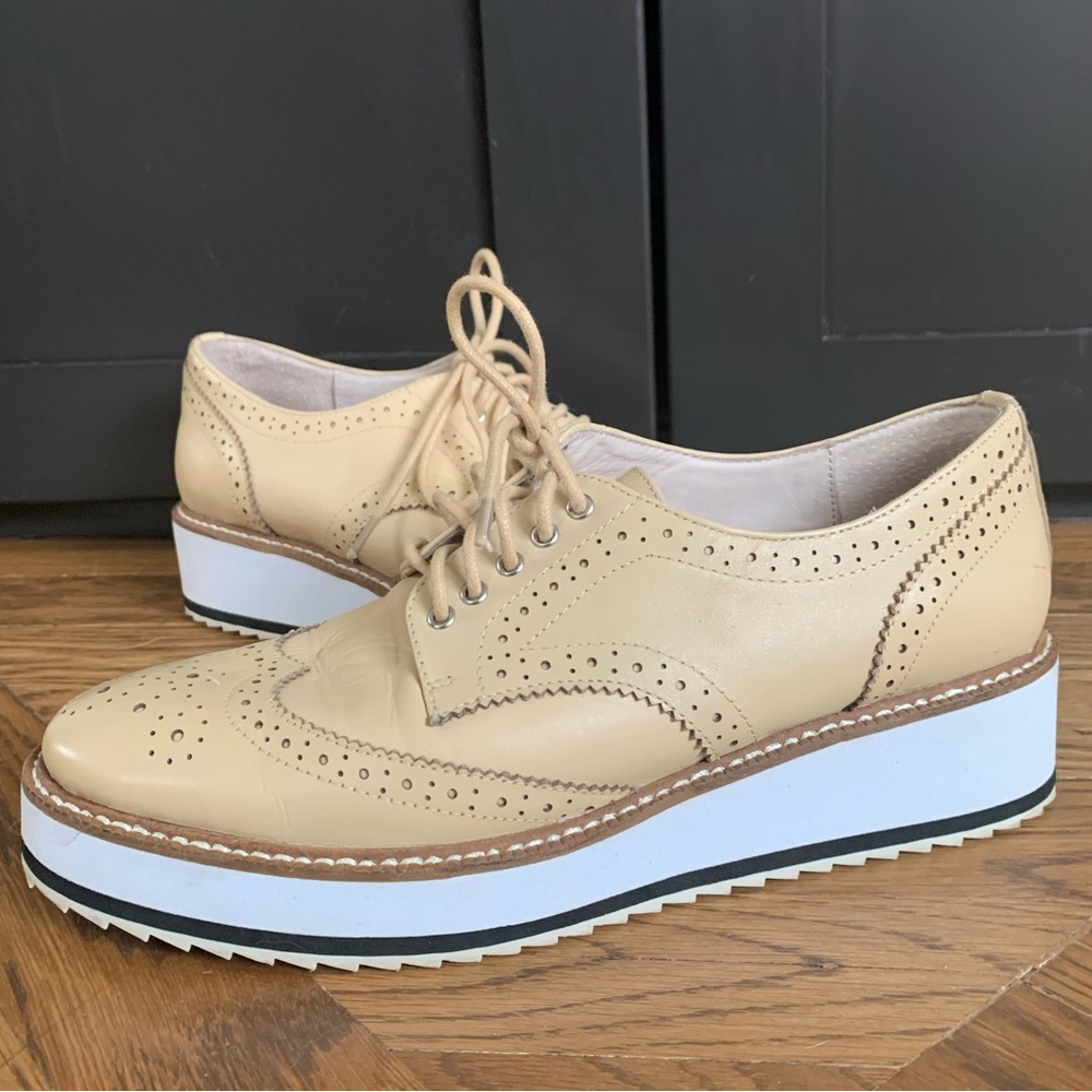 Shelly’s London Platform Emma Oxford